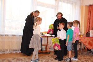 «Красота Божьего мира» в рисунках дошколят Великих Лук (ФОТО)