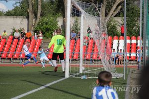 В Великих Луках состоялся матч Первенства СЗФО по футболу между командами «Луки-Энергия» и «Химик»