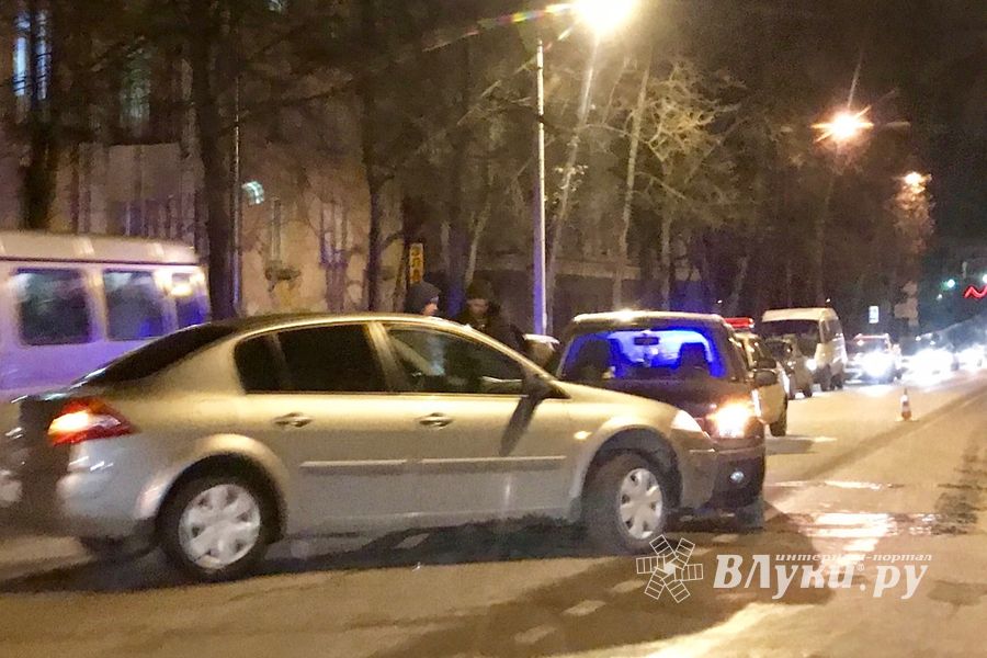 В Великих Луках произошло ДТП (ФОТО)