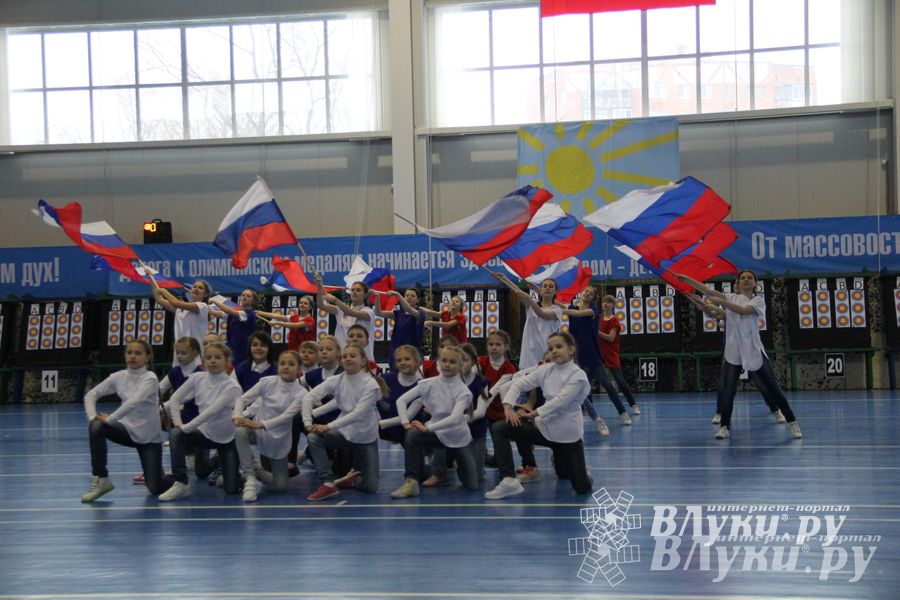 В Великих Луках стартовали всероссийские соревнования лучников (фото)