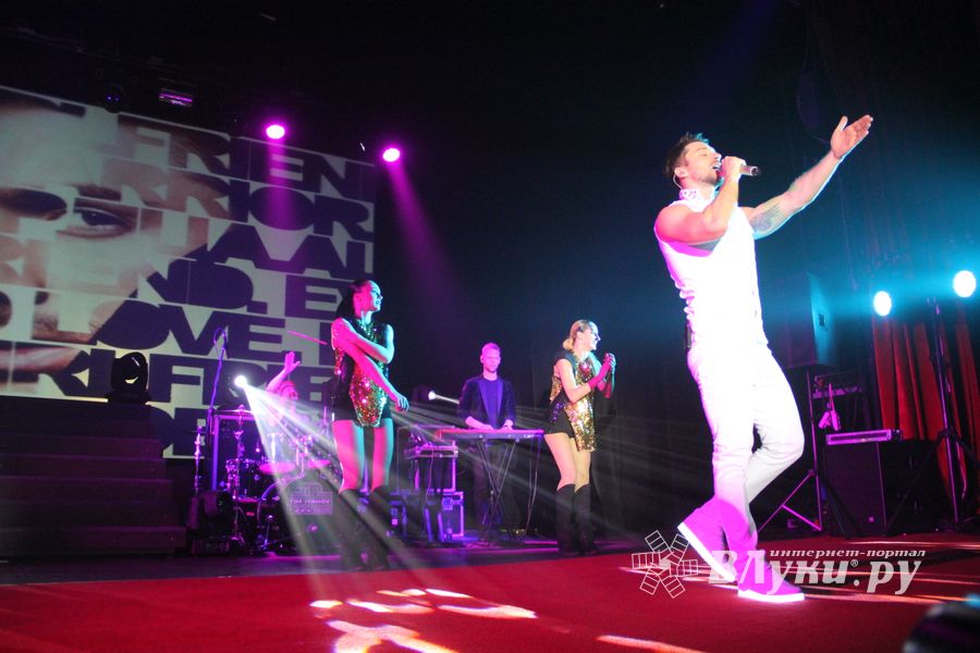 В Великих Луках состоялся концерт Сергея Лазарева