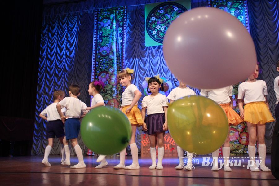 «Великолукская Веснянка»: детские сады 