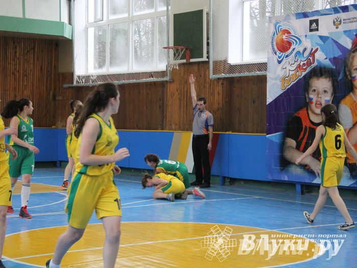 Великолучанки заняли первое место в дивизиональной игре «КЭС-Баскет» (фото)