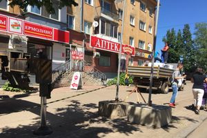 На Октябрьском проспекте «ограничили» пешеходов (ФОТО)