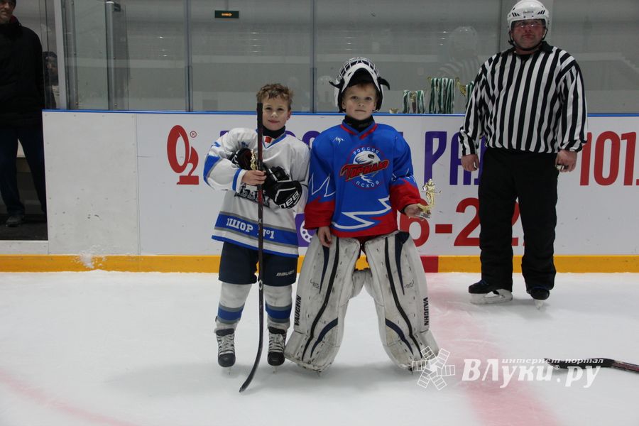 Детский турнир по хоккею прошел в Великих Луках (ФОТО)