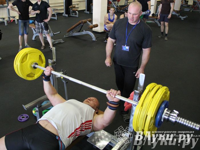 Народный жим в «С-Фитнес»