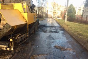 На улице Зелёной завершается укладка асфальта (ФОТО)