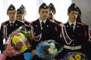 «Последний звонок» в школах Великих Лук