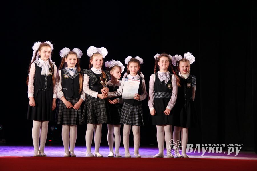 В ДК ЛК состоялся итоговый концерт фестиваля «Великолукская веснянка» (ФОТО)