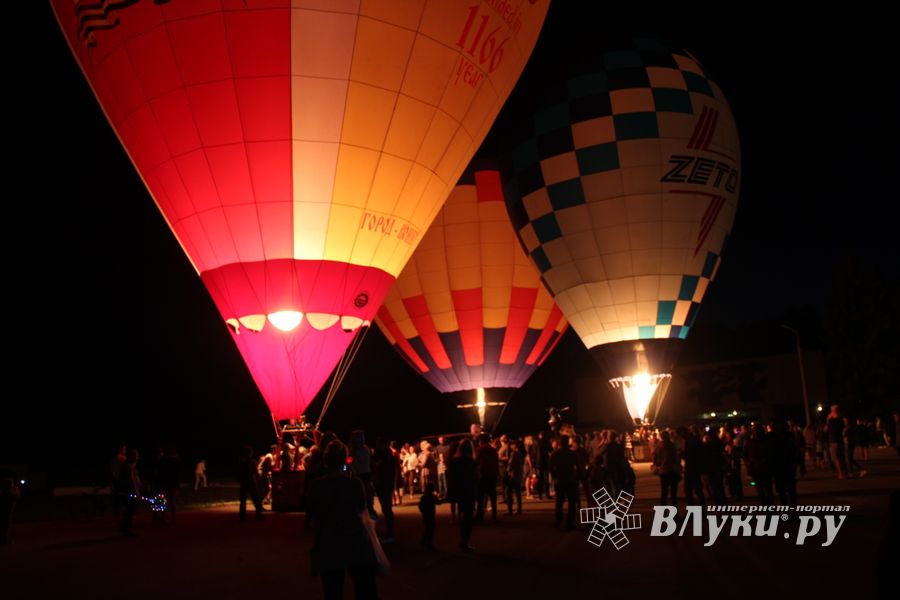 Огненные шоу состоялись над Ловатью (ФОТО)
