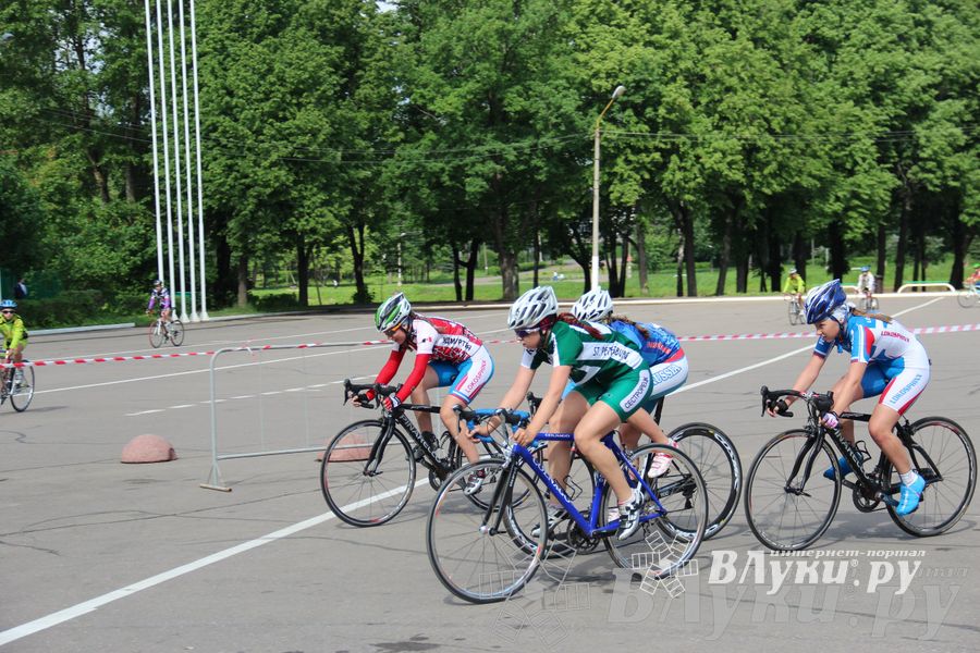 Гонка-критериум по велосипедному спорту