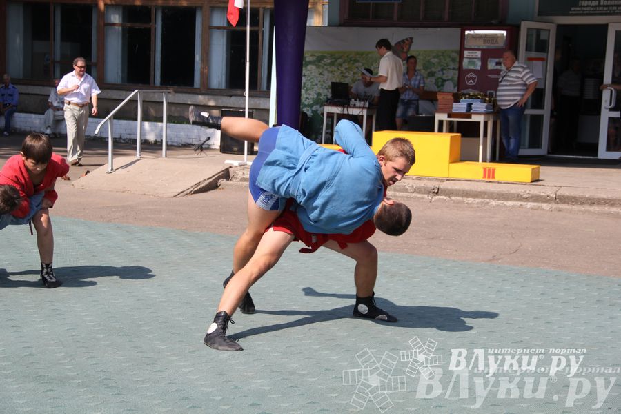 В Великих Луках отметили День физкультурника