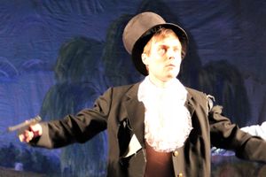 Кони стоят пьяные, хлопцы запряженные — в ГДК Ленина сыграли «Свадьбу в Малиновке» (ФОТО)