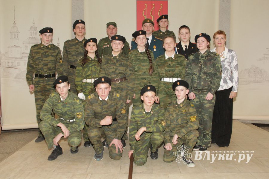 Великолукские кадеты принесли присягу (ФОТО)