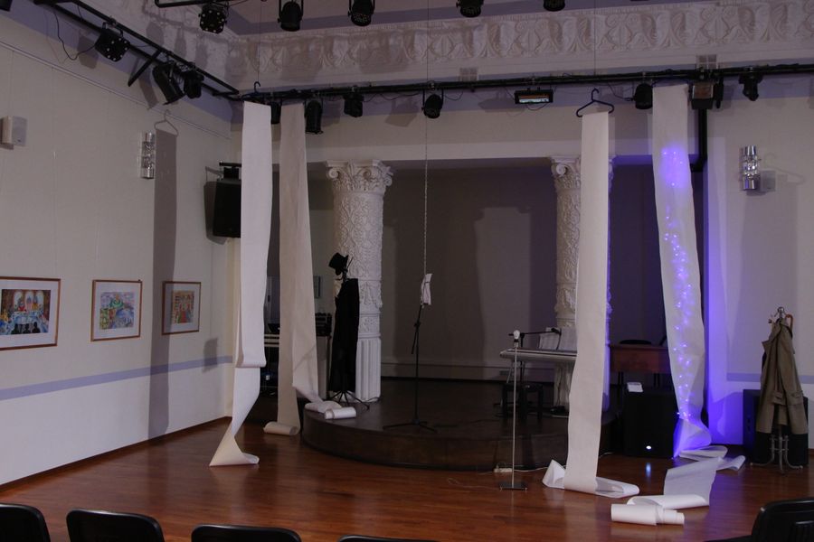 Нестандарт на сцене Великолукского драмтеатра (ФОТО)