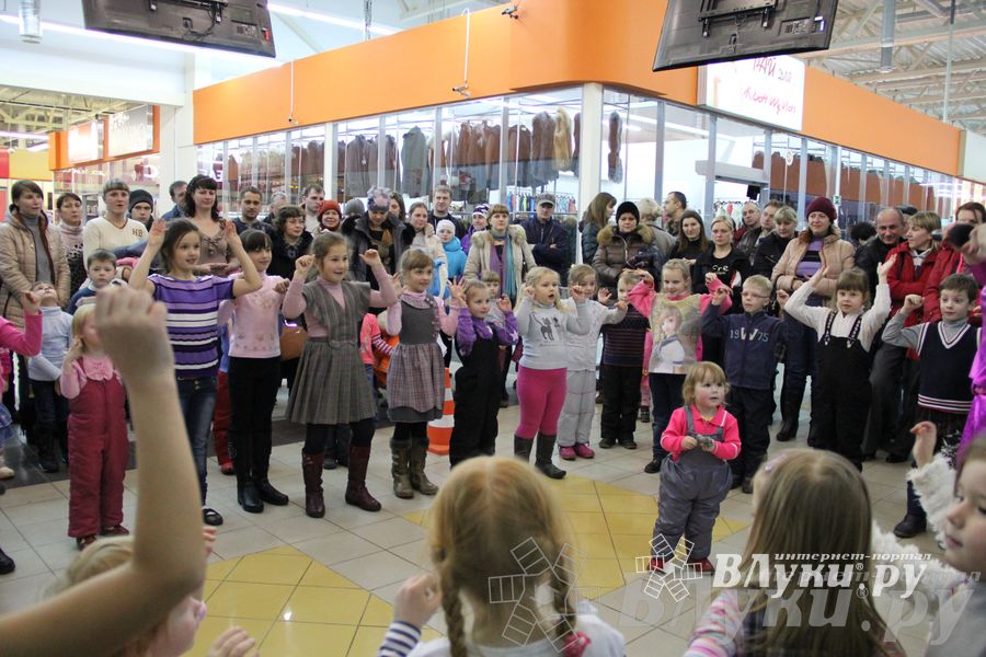 Ночь распродаж в ТЦ «Апельсин»