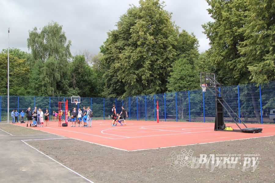 Открытие физкультурно-оздоровительного комплекса в Великих Луках (фото)