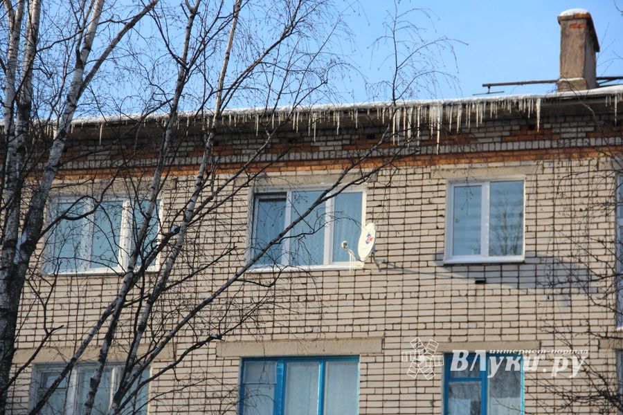 В Великих Луках появилась «нависающая» опасность