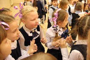 В школе №13 прошёл конкурс «А ну-ка, девочки!» (ФОТО)