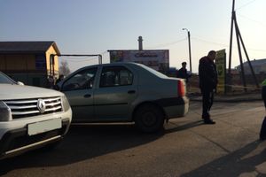 В Великих Луках столкнулись два автомобиля «Renault» (ФОТО)