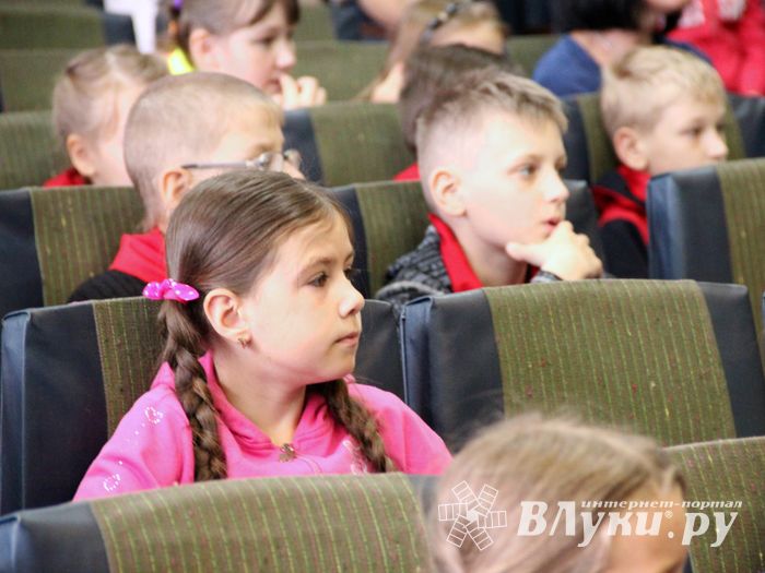 В школе №12 состоялась презентация мультфильма «Как Луки стали Великими» (ФОТО)