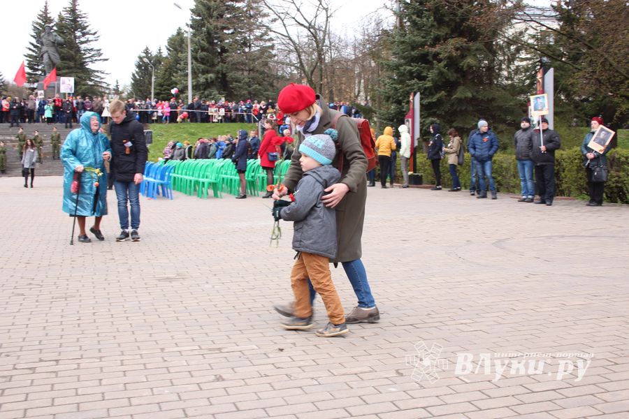 В Великих Луках День Победы празднуют все поколения (ФОТО)