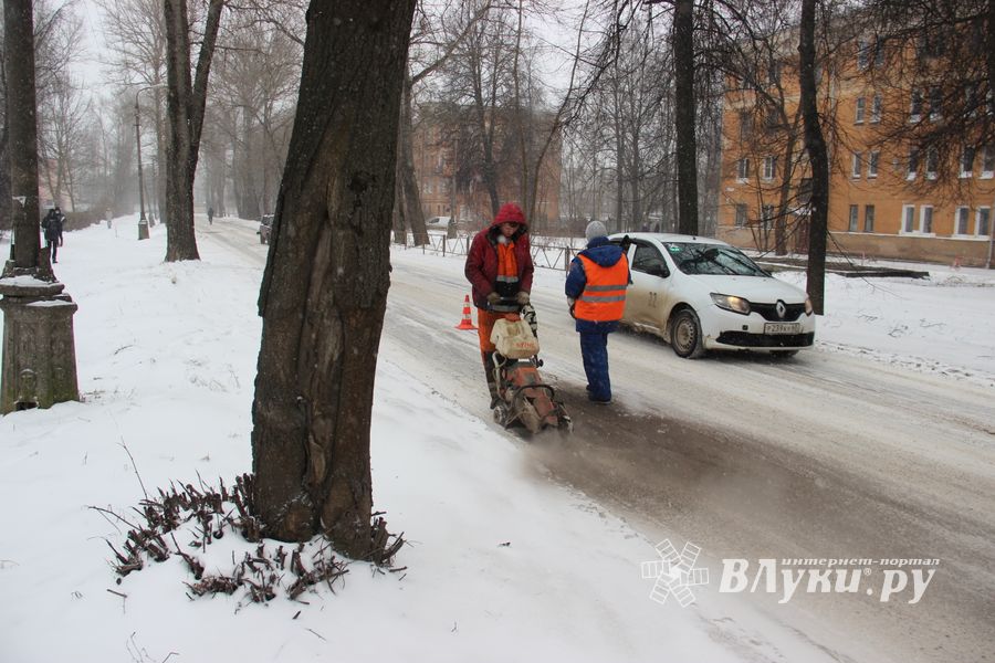 Вниманию автомобилистов-великолучан (ФОТО)