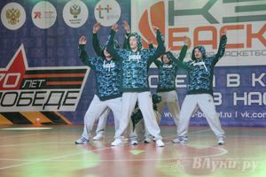 В Великих Луках прошли финальные игры Чемпионата ШБЛ «КЭС-БАСКЕТ» (фото)