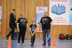 Семейные соревнования «Папа, мама, я – спортивная семья» прошли в Великих Луках (ФОТО)