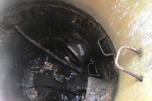 Великолучане обеспокоены появлением опасной дыры возле школы № 13 (ФОТО)