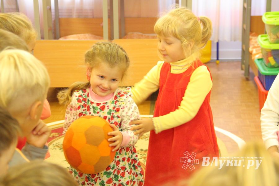 Воспитатели «Центра развития ребёнка» отмечают двойной праздник (ФОТО, ВИДЕО)