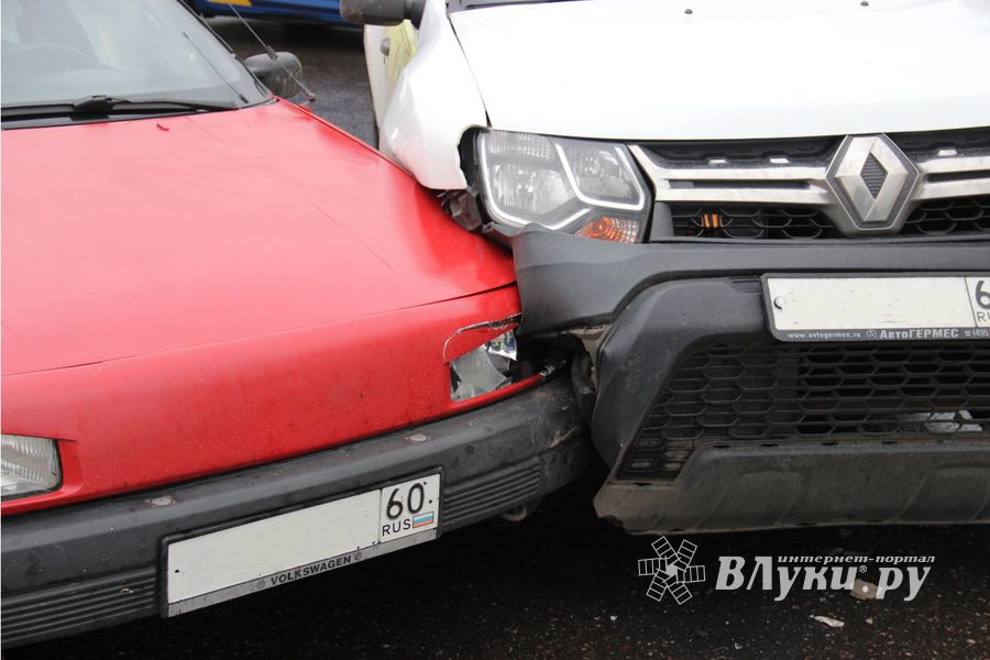 Подробности ДТП возле Смоленского рынка (ФОТО)