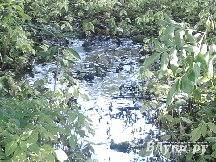 Авария в сетях канализации пока не поддаётся ремонтникам (ФОТО)