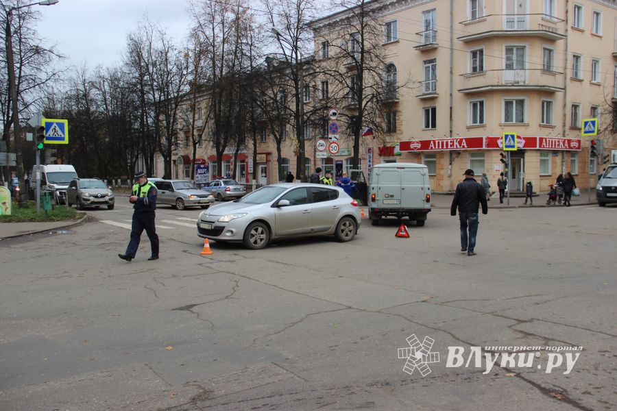 ДТП на перекрёстке Ленина-Зверева (ФОТО)