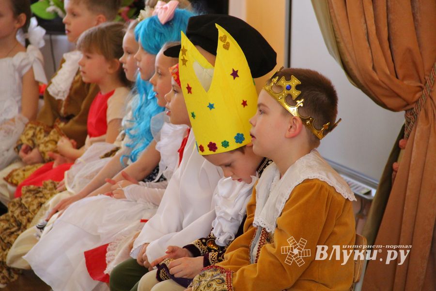 8 марта в саду 26