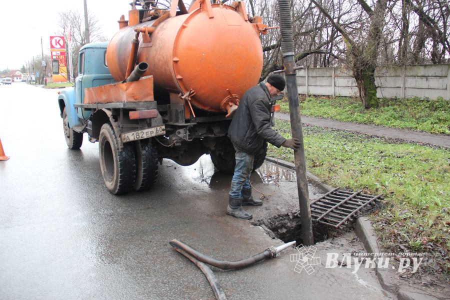 На пр. Гагарина временно затруднено движение (ФОТО)