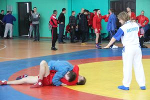 В Великих Луках - время жарких схваток