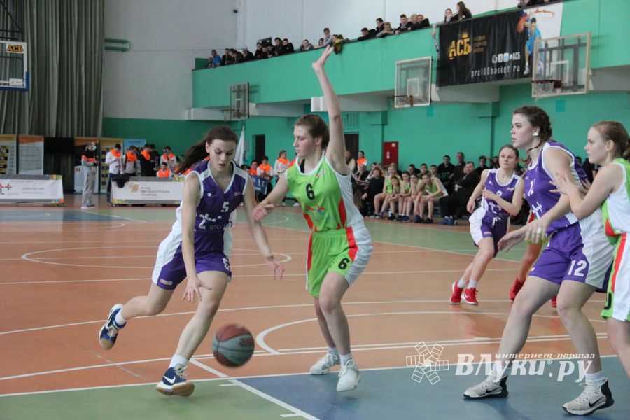 Великолучане стали вторыми в региональном финале Чемпионата ШБЛ «КЭС-БАСКЕТ» (ФОТО)