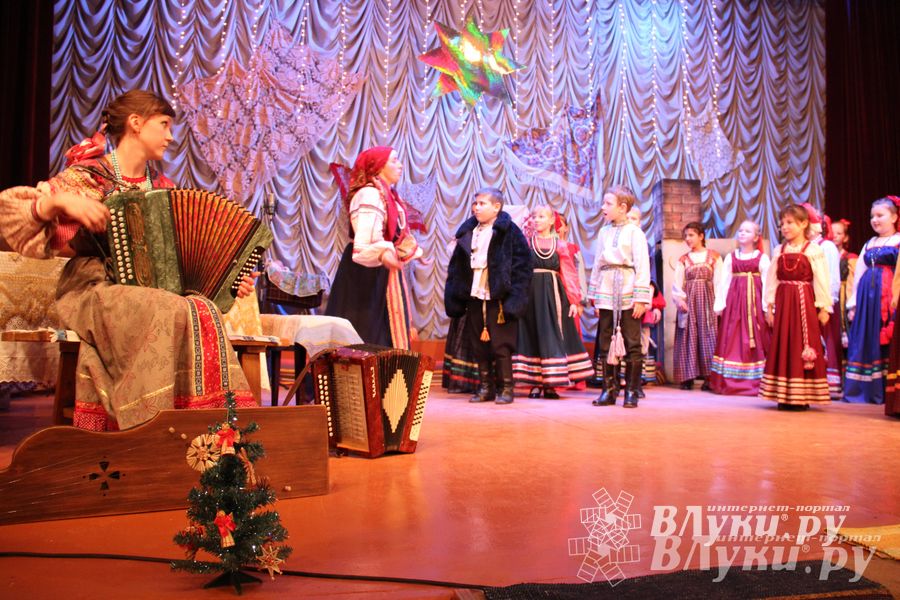  Рождественский концерт ансамбля «Заряница» прошел в Великих Луках (фото)