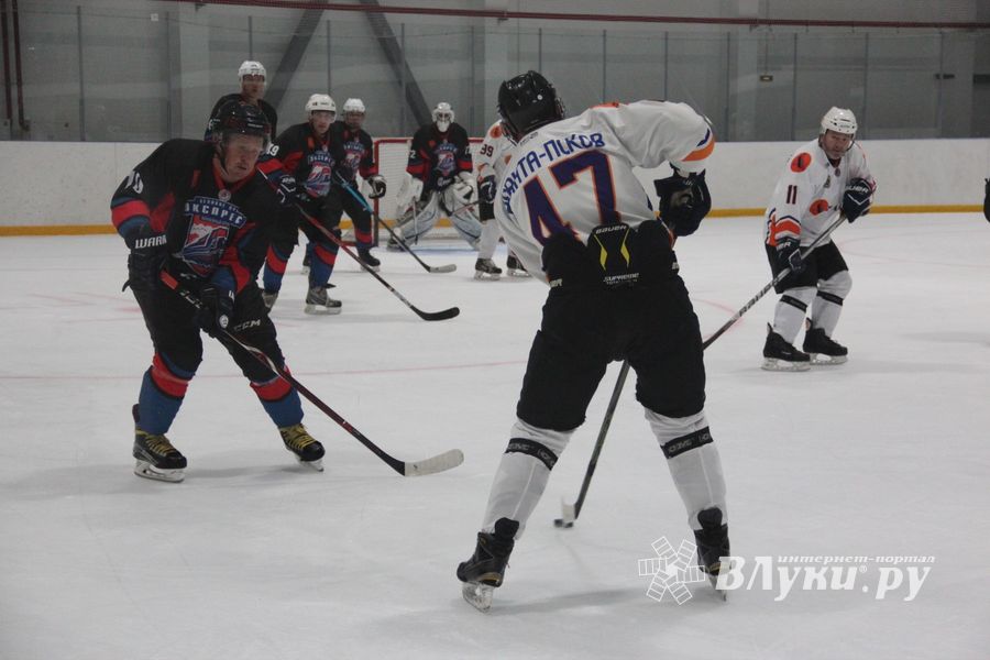 Великолукская команда «Экспресс 40+» дебютировал в НХЛ (ФОТО)
