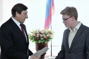 Лучших выпускников Великих Лук наградили «Золотыми парусами» (ФОТО)