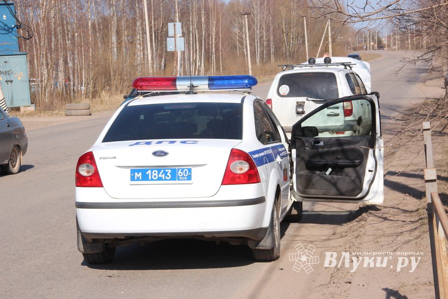 Фотофакт: ДТП в Великих Луках 