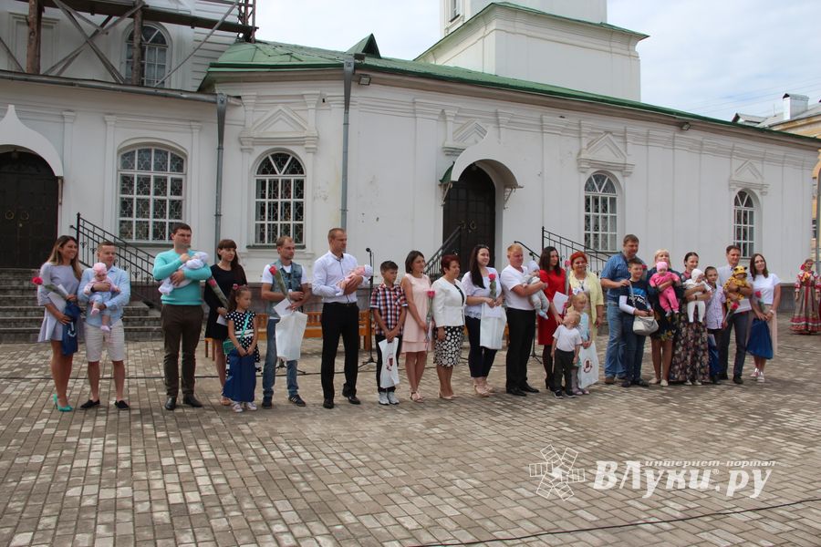 Великолучане празднуют День города (ФОТО)