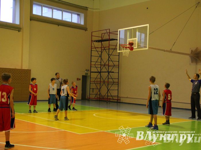 Великолукские баскетболисты стали победителями междугородних соревнований по баскетболу