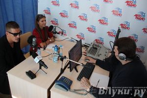 В прямом эфире «Авторадио Великие Луки» Антон Беляев