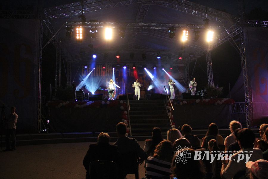 Людмила Чурсина и Пелагея поздравили Великие Луки с 850-летием (ФОТО)