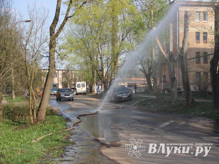 На пожаре в пр. Нелидовском ликвидировали открытое горение (ФОТО)