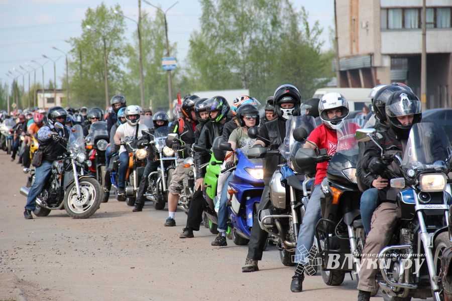 В Великих Луках прошло открытие мотосезона (ФОТО)