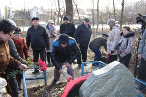 В Великих Луках сегодня вспоминали героев-подпольщиков (ФОТО)