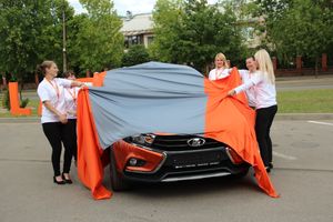 Презентация новой модели LADA Vesta Cross состоялась в Великих Луках (ФОТО)
